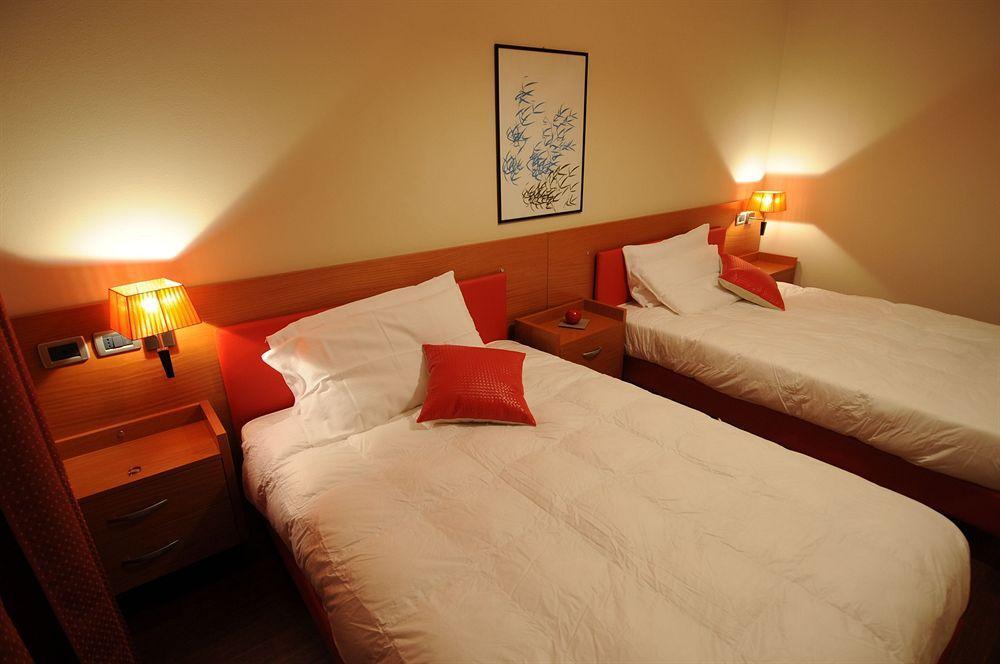 Santa Caterina Hotel Bergamo Buitenkant foto